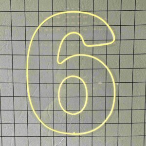 Número LED Luminoso “6”